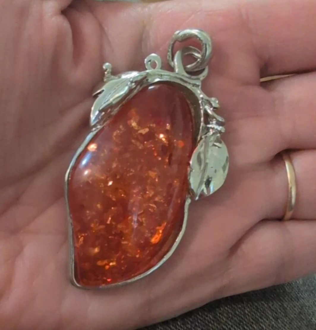 Amber and Silver Leaf Pendant Necklace - photo 2