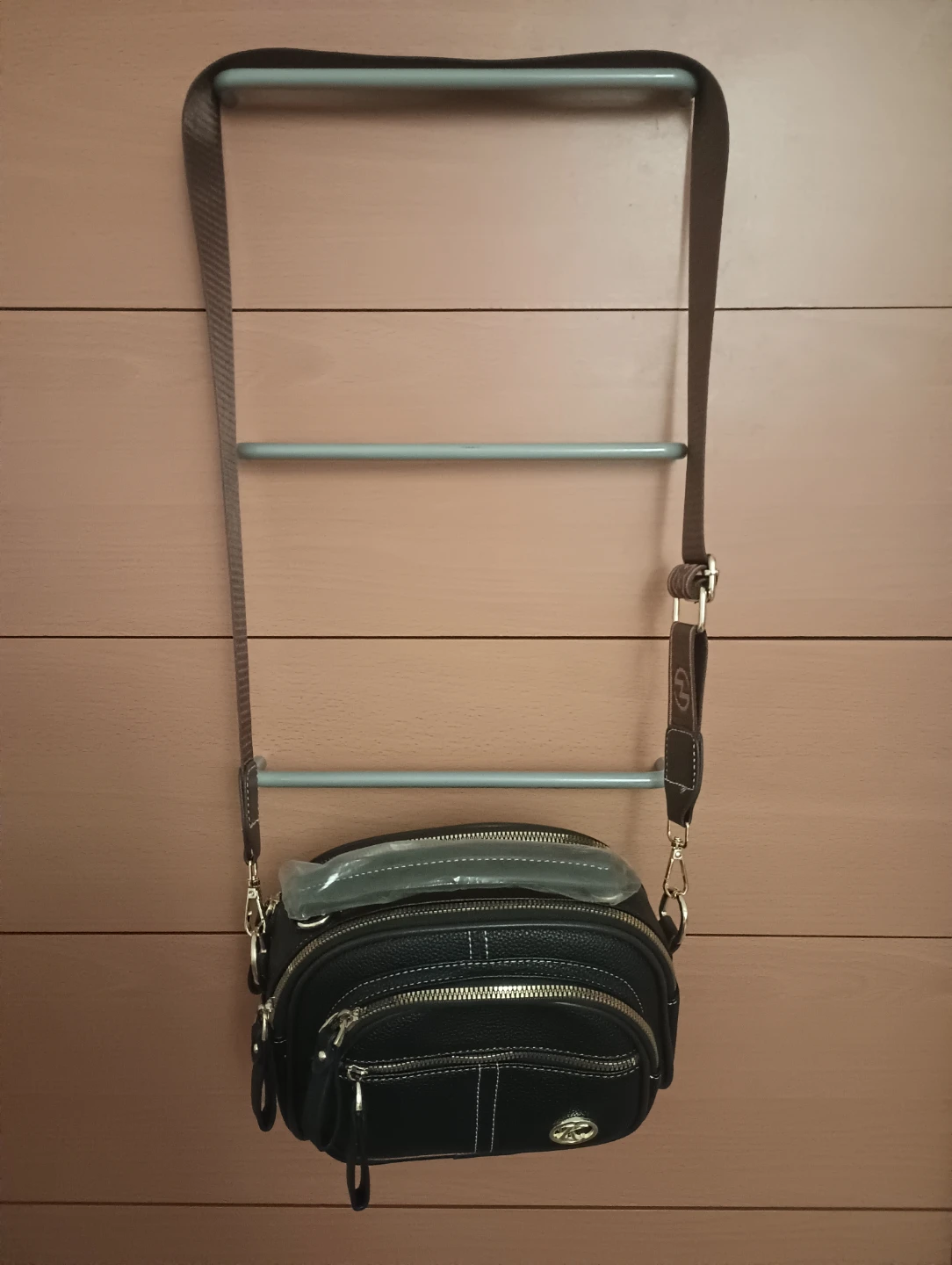 Black crossbody bag - photo 4