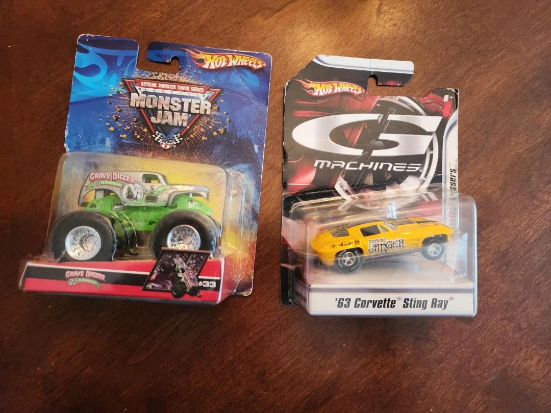 Hot Wheels & Jada Die-Cast Cars - Assorted Models 16 in total - photo 2