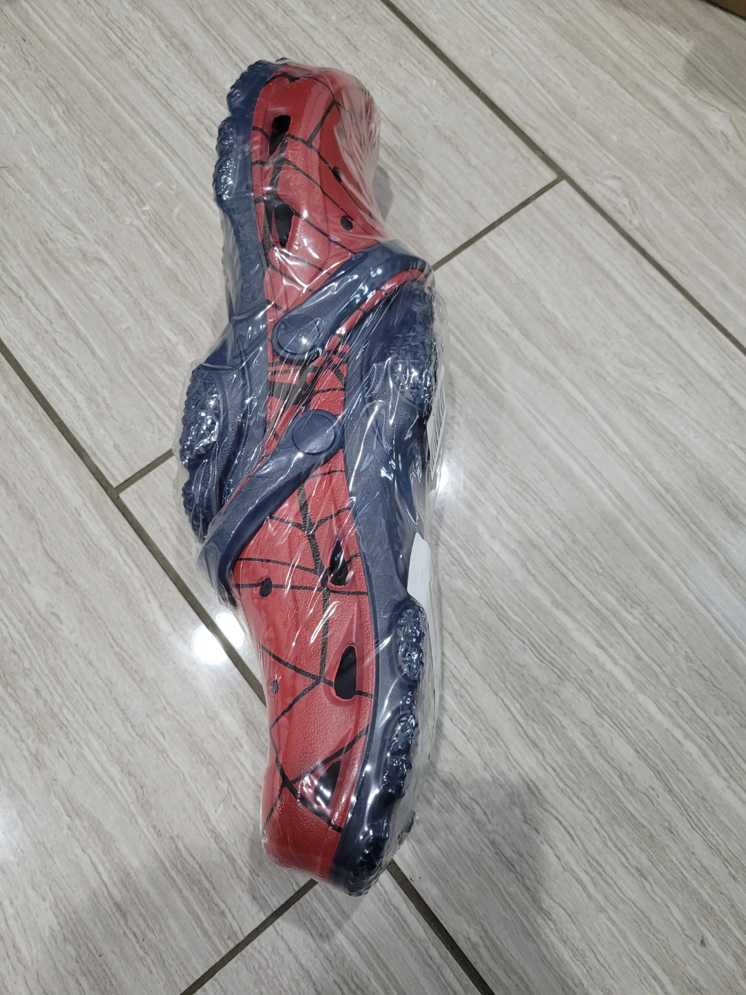 Size 5 Spider-Man Clogs - Brand New - photo 2