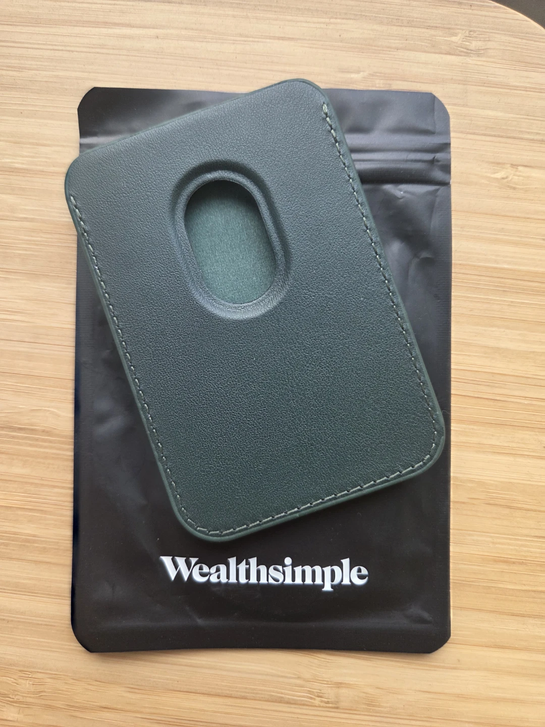 Wealthsimple MagSafe Wallet - Forest Green - photo 3