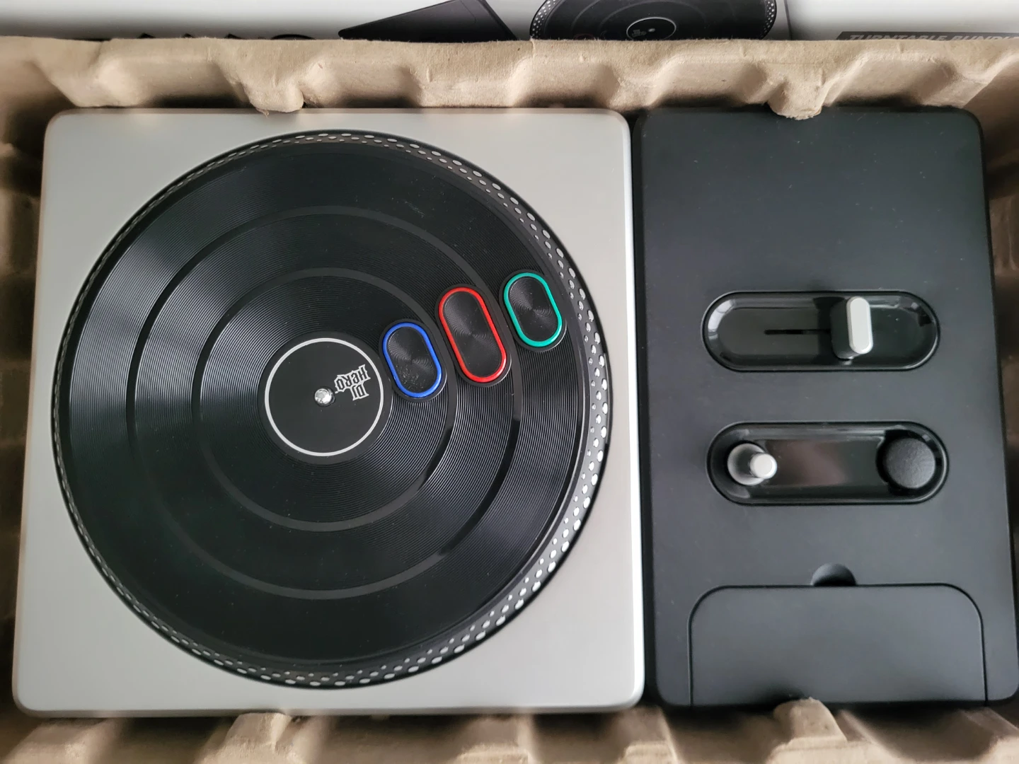 DJ Hero 2 Bundle for PS3 - photo 3