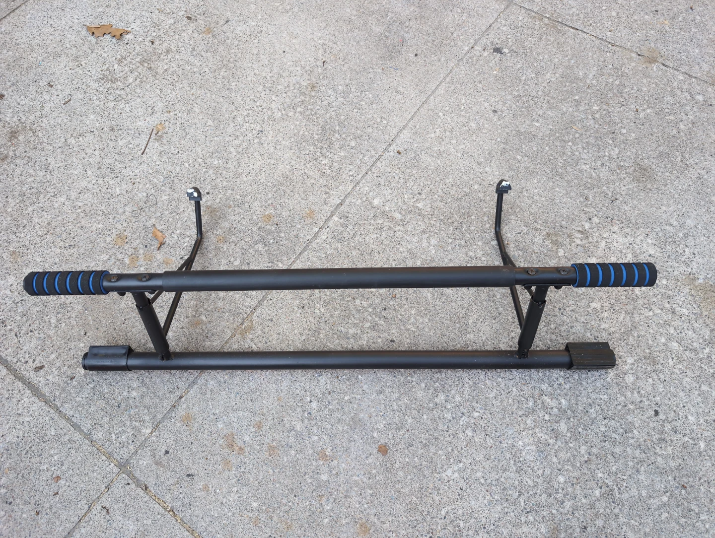 Doorway Pull-Up Bar with Blue Grips