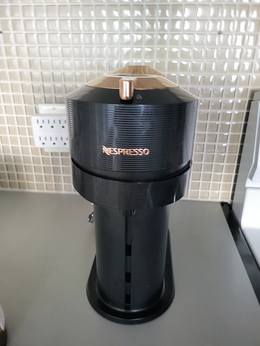 Nespresso VertuoPlus Coffee Machine - photo 3