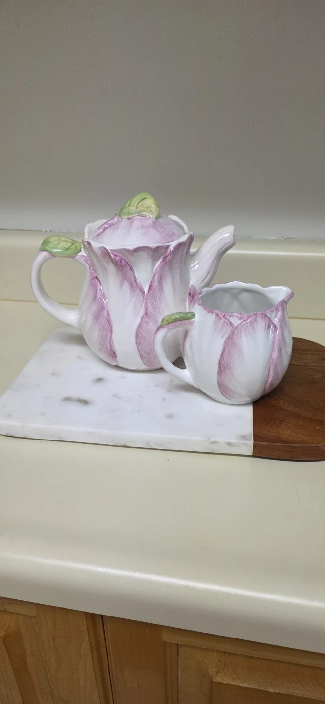The Bombay Co. Inc. 1992 Teapot and Creamer Set - photo 3
