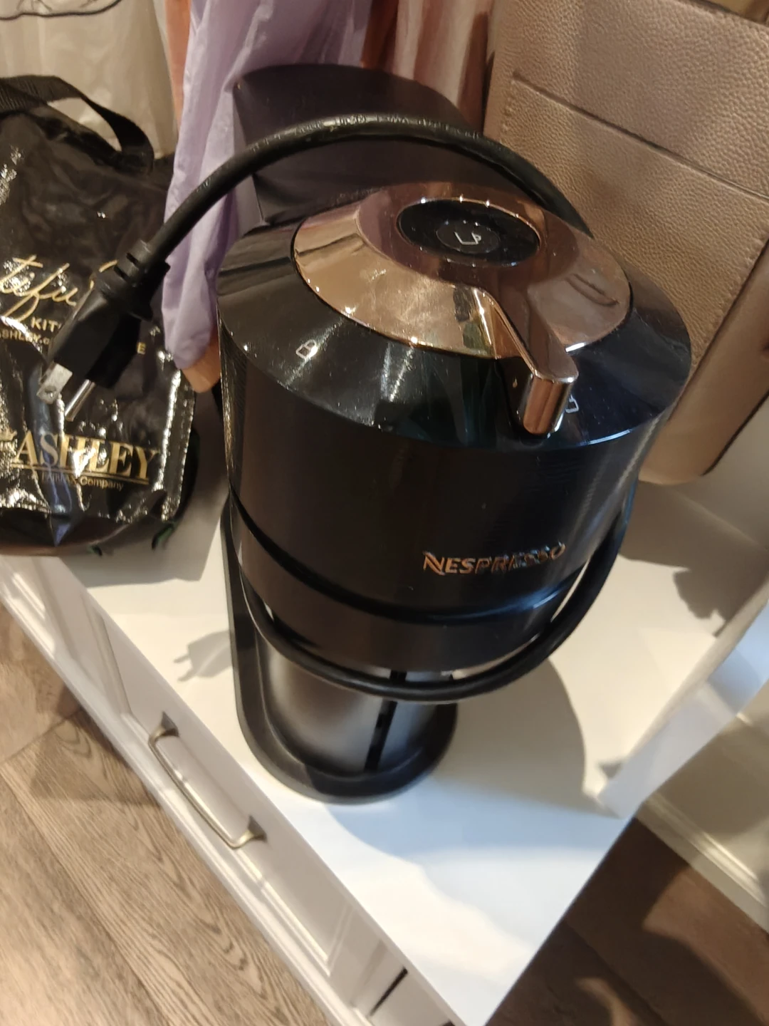 Nespresso Coffee Maker vertu, won't close