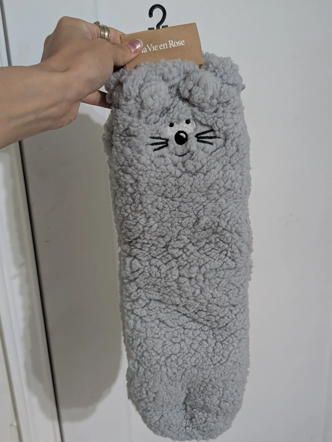 La Vie en Rose Grey Fleece socks new