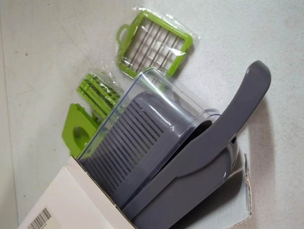 13-Piece Vegetable Chopper and Slicer Set - photo 4