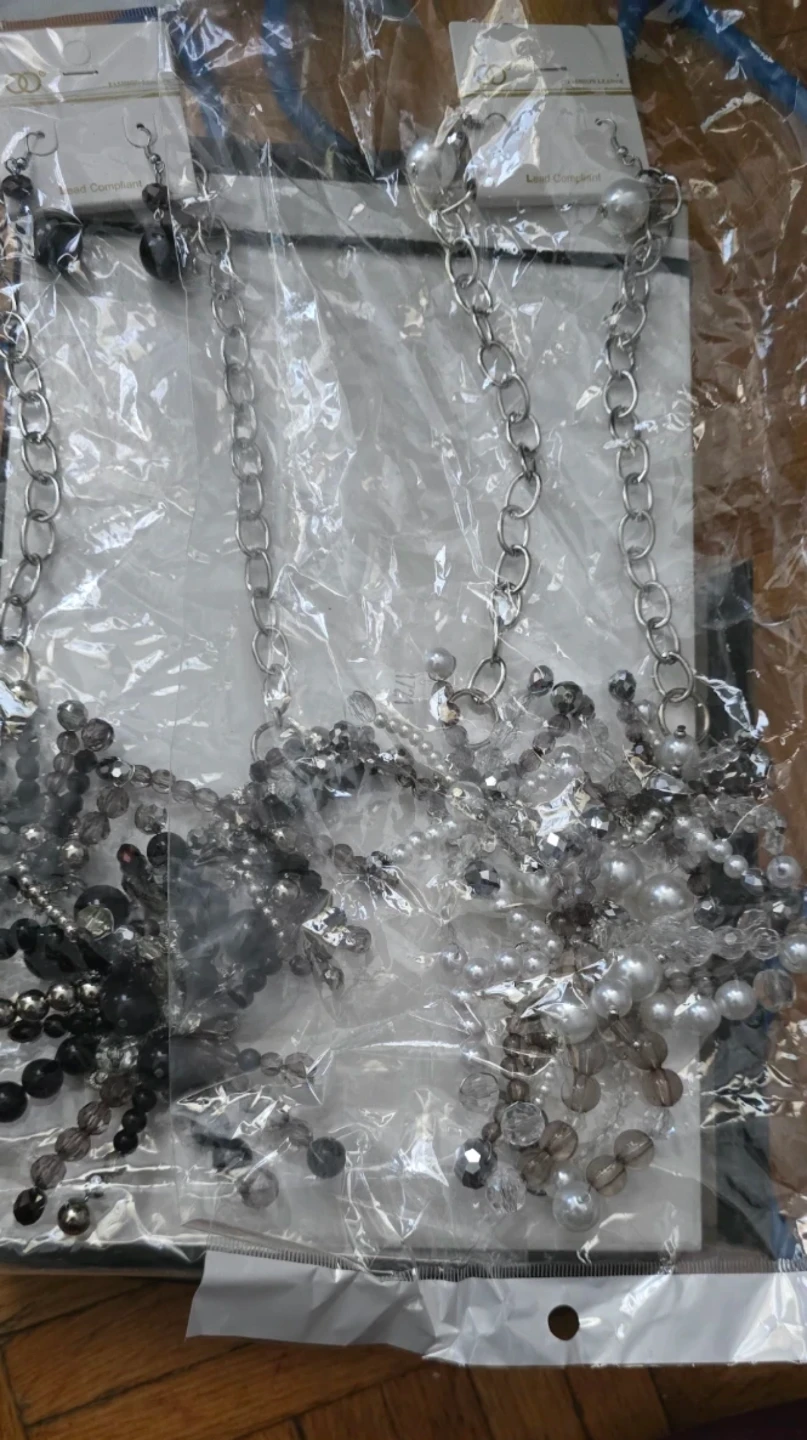 $6 for 2 NEW Beaded Necklace and Earring Set - photo 3