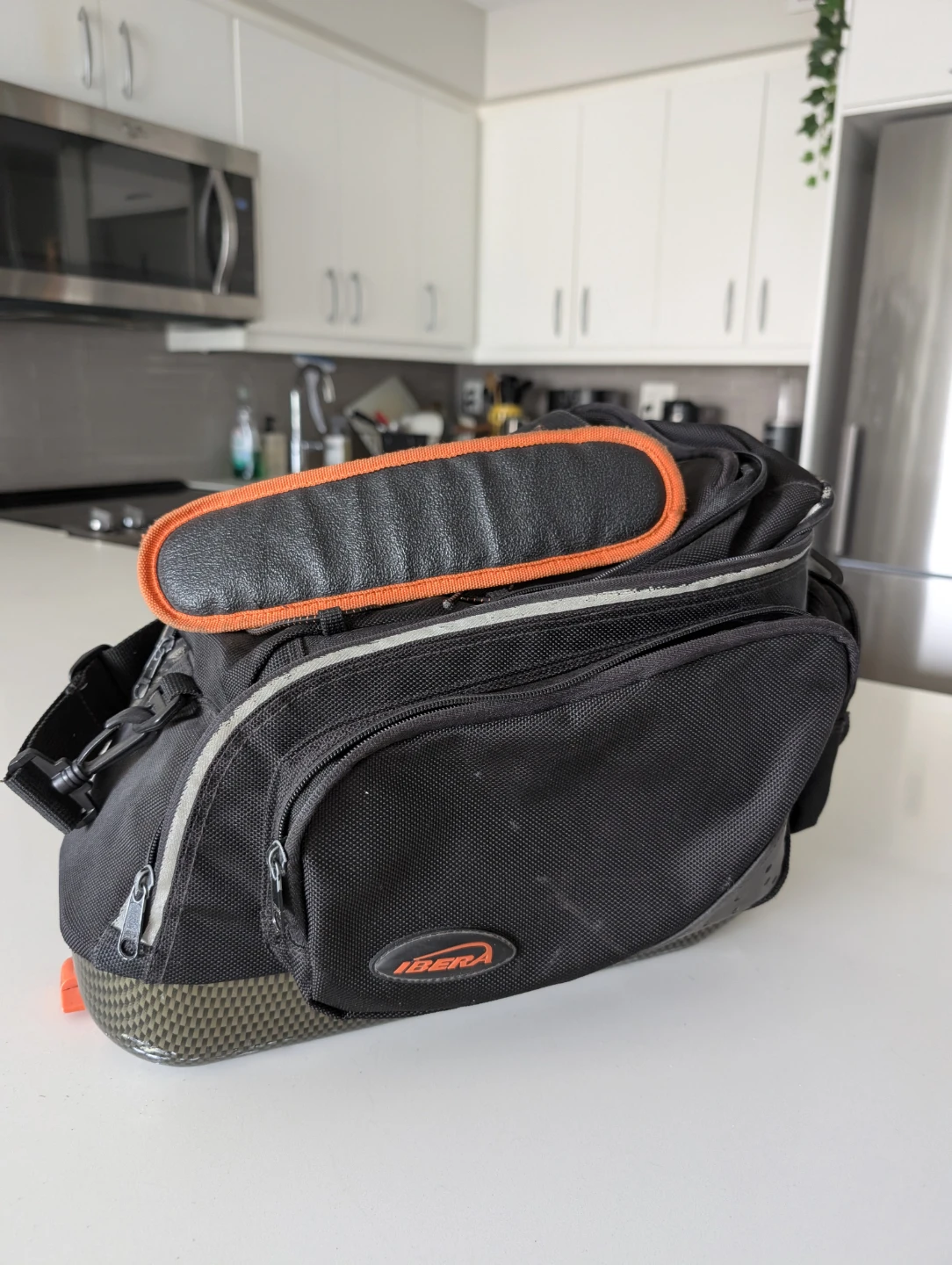 Iberia clip-in bike pannier - photo 2