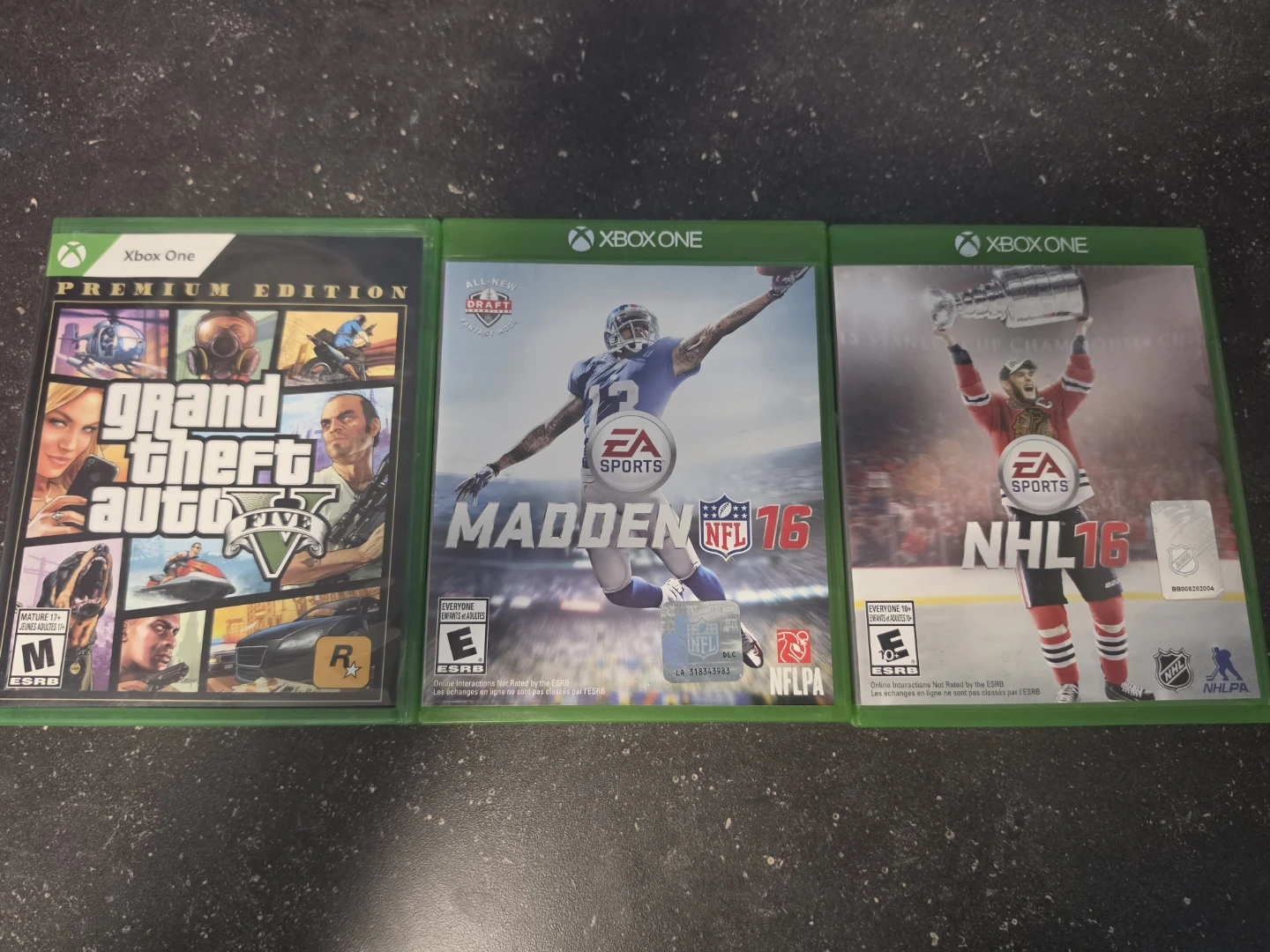 Xbox One Console with Games and Controller - photo 3