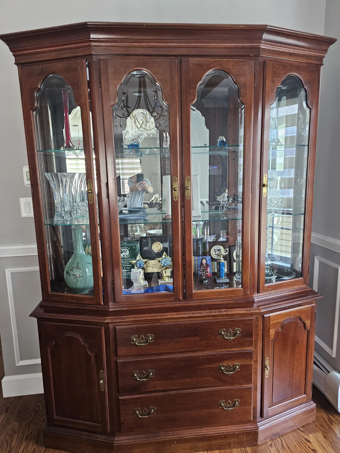 Wooden Ethan Allen China Cabinet with Glass Doors and Drawers - photo 3