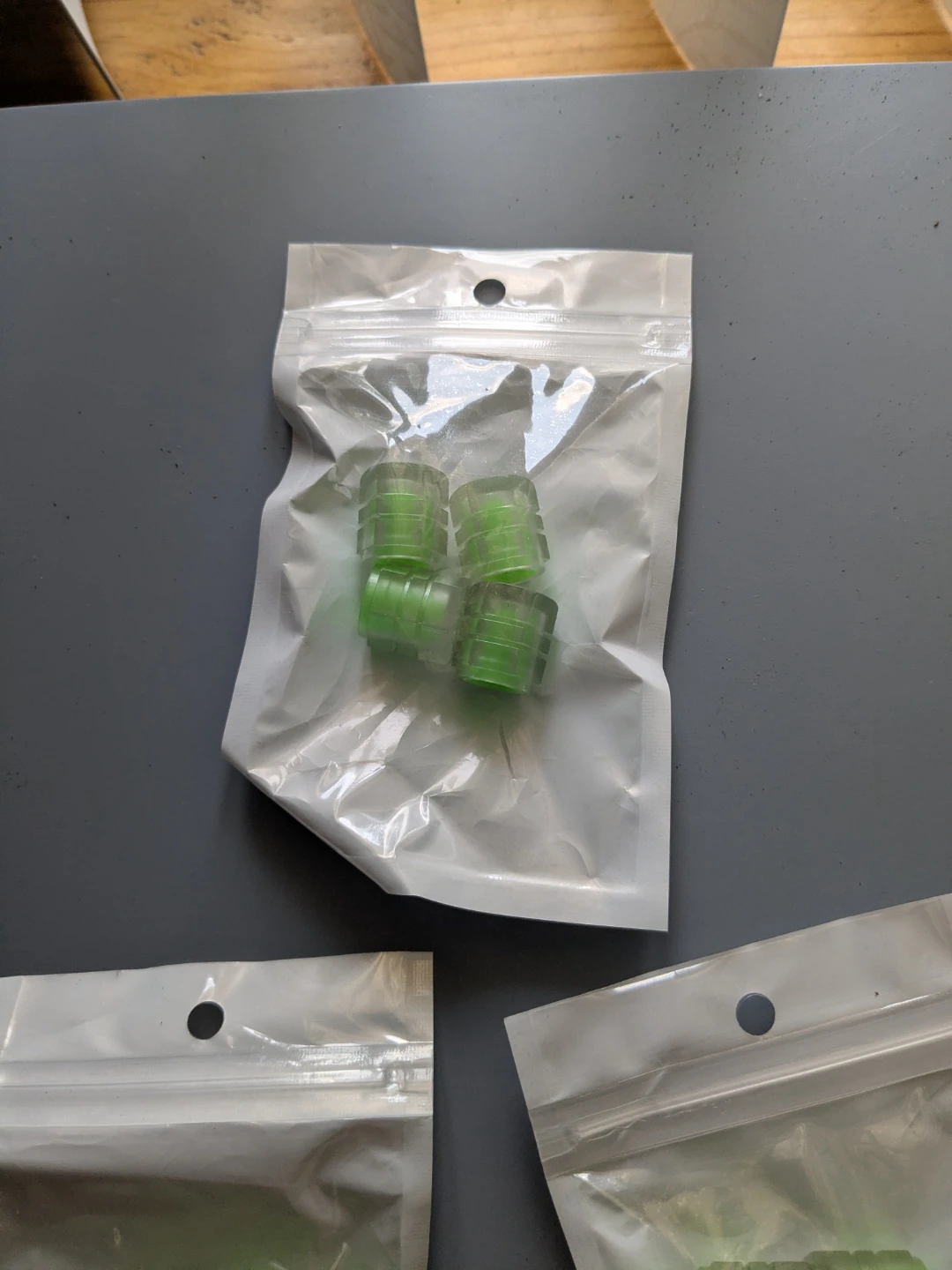 NWT Glow in the Dark Luminous Tire Valve Caps - photo 4
