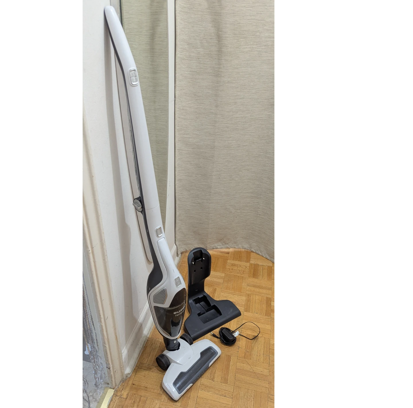 Stick Vacuum Powerful Cordless Eureka 2-in-1 with NEC-160