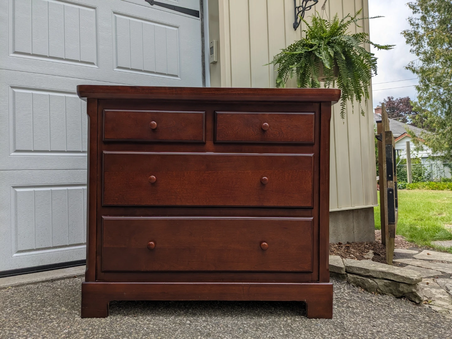 4 Drawer Chest in Solid Wood