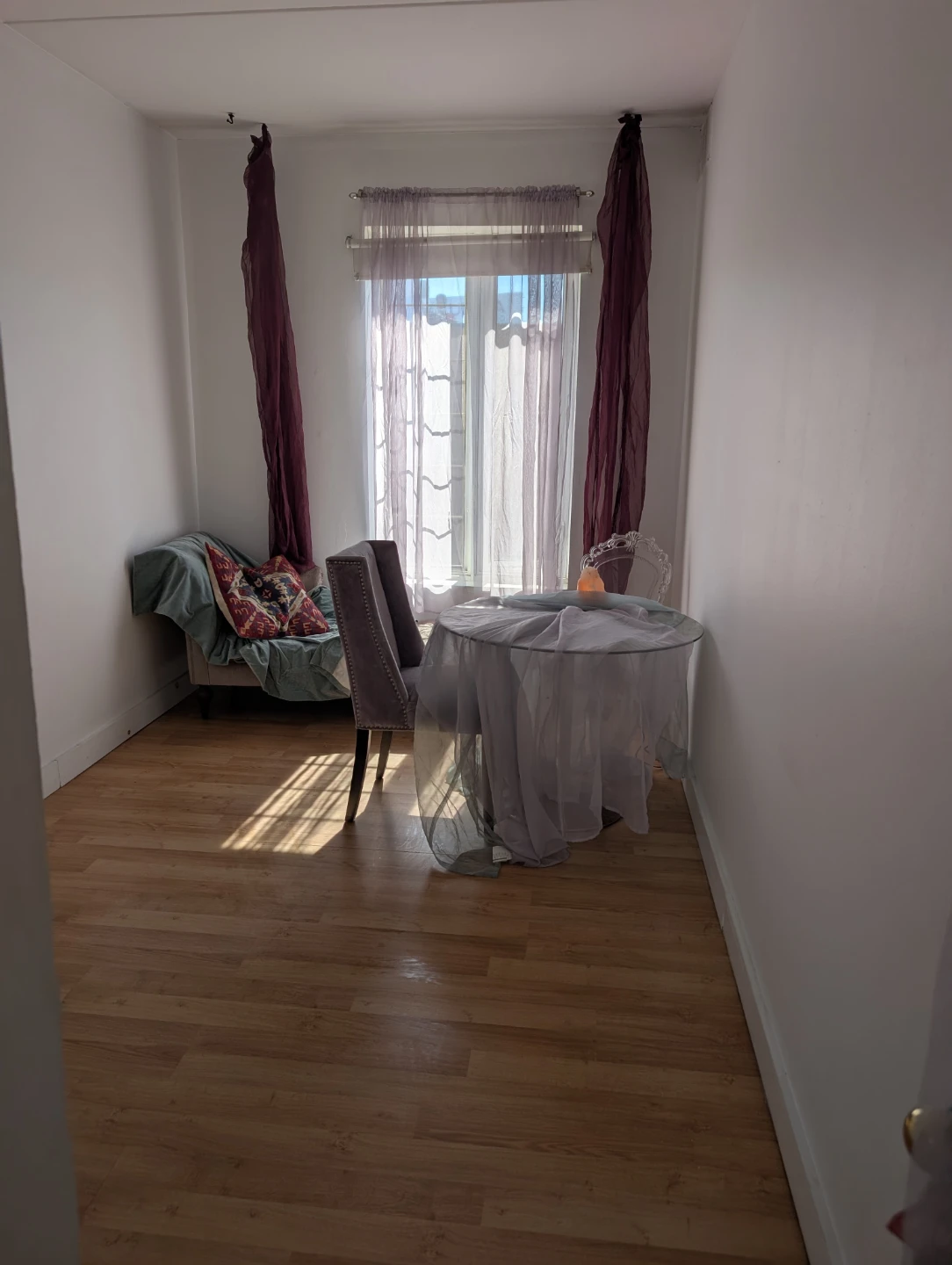 Room for rent in 2 bdrm loft for July and August. - photo 2
