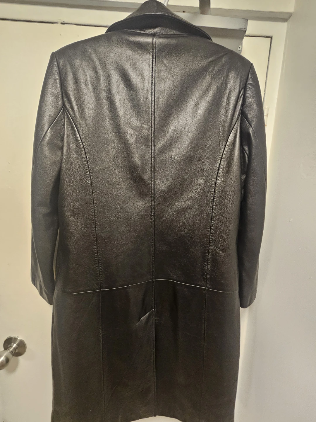 Danier Leather Trench Coat - photo 3