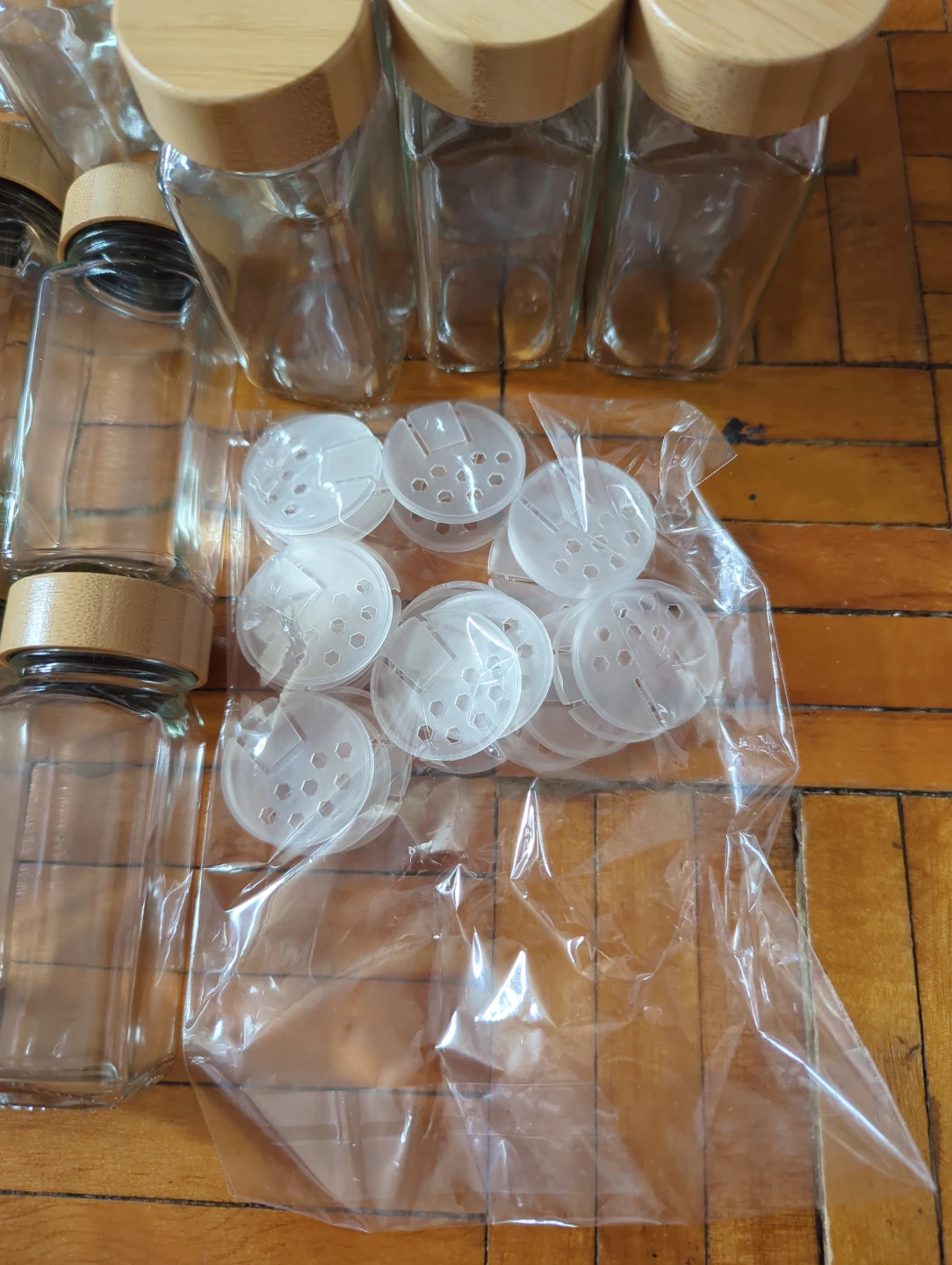 Set of 24 Glass Spice Jars with Bamboo Lids Brand New!! - photo 4