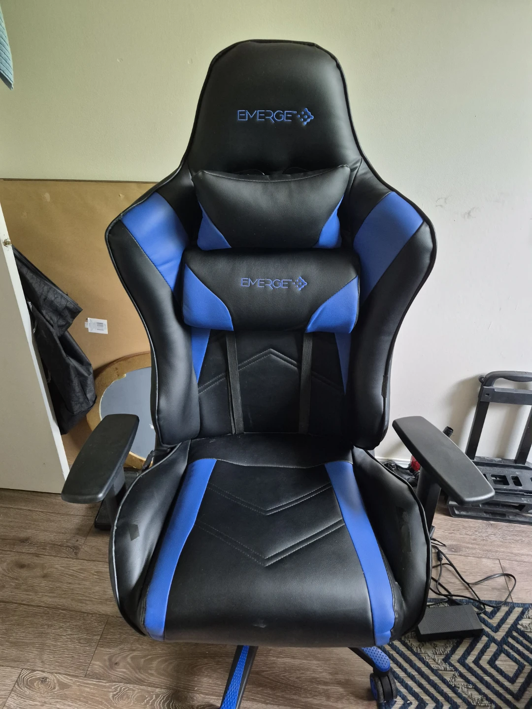EMERGE Gaming Chair - Black & Blue