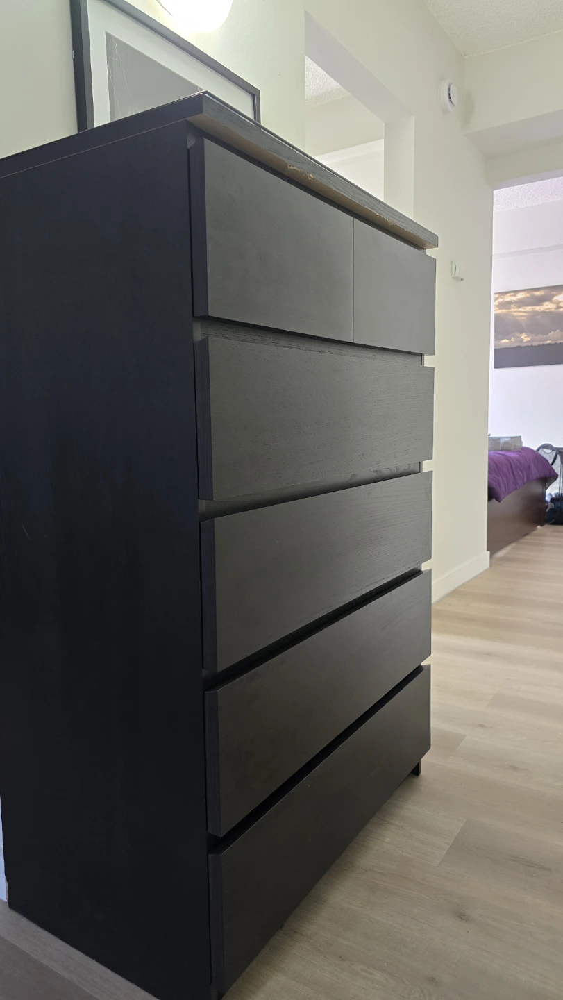 Black 6-Drawer Dresser