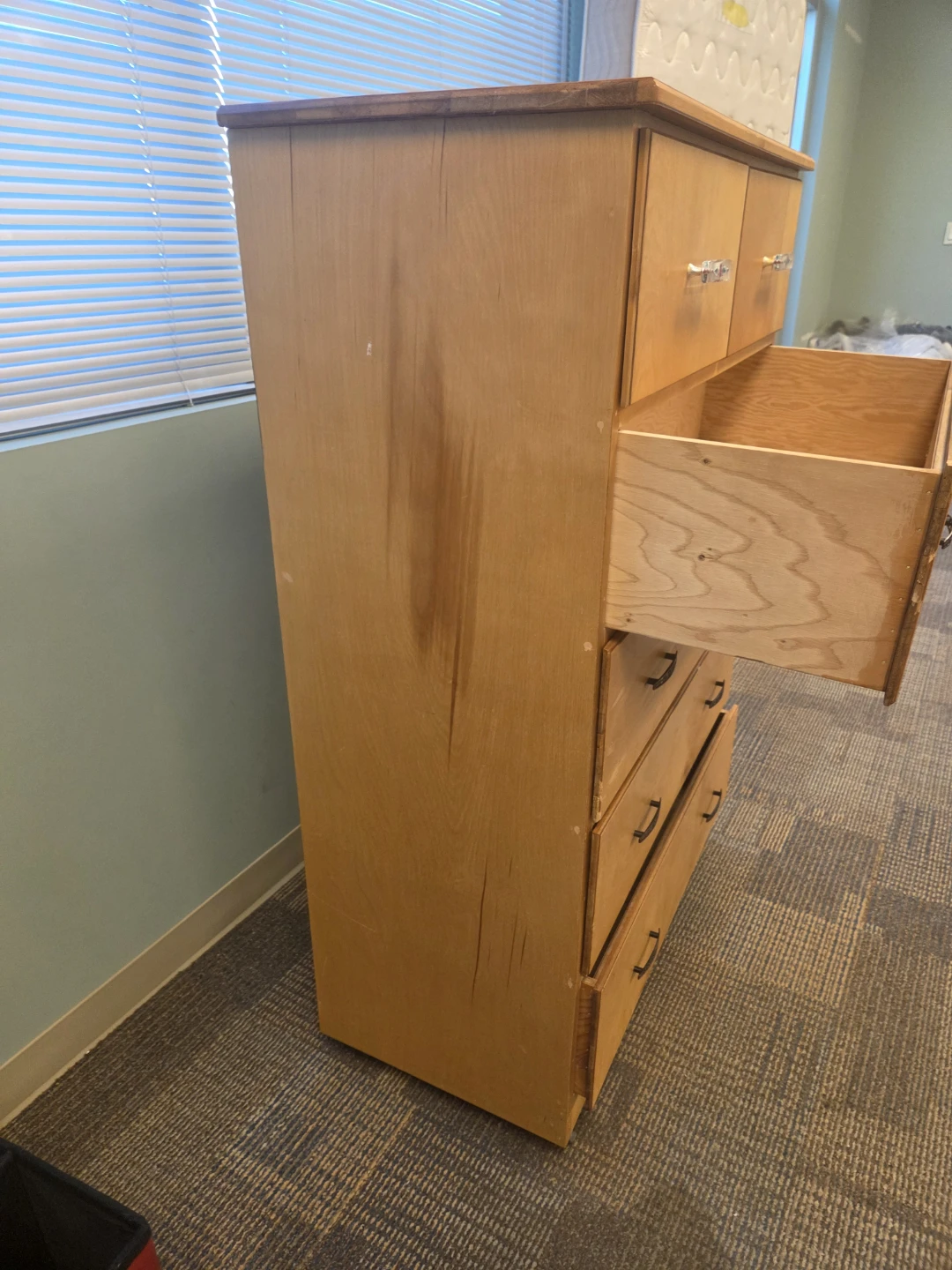 Light Wood Dresser with Decorative Drawer Pulls - photo 5