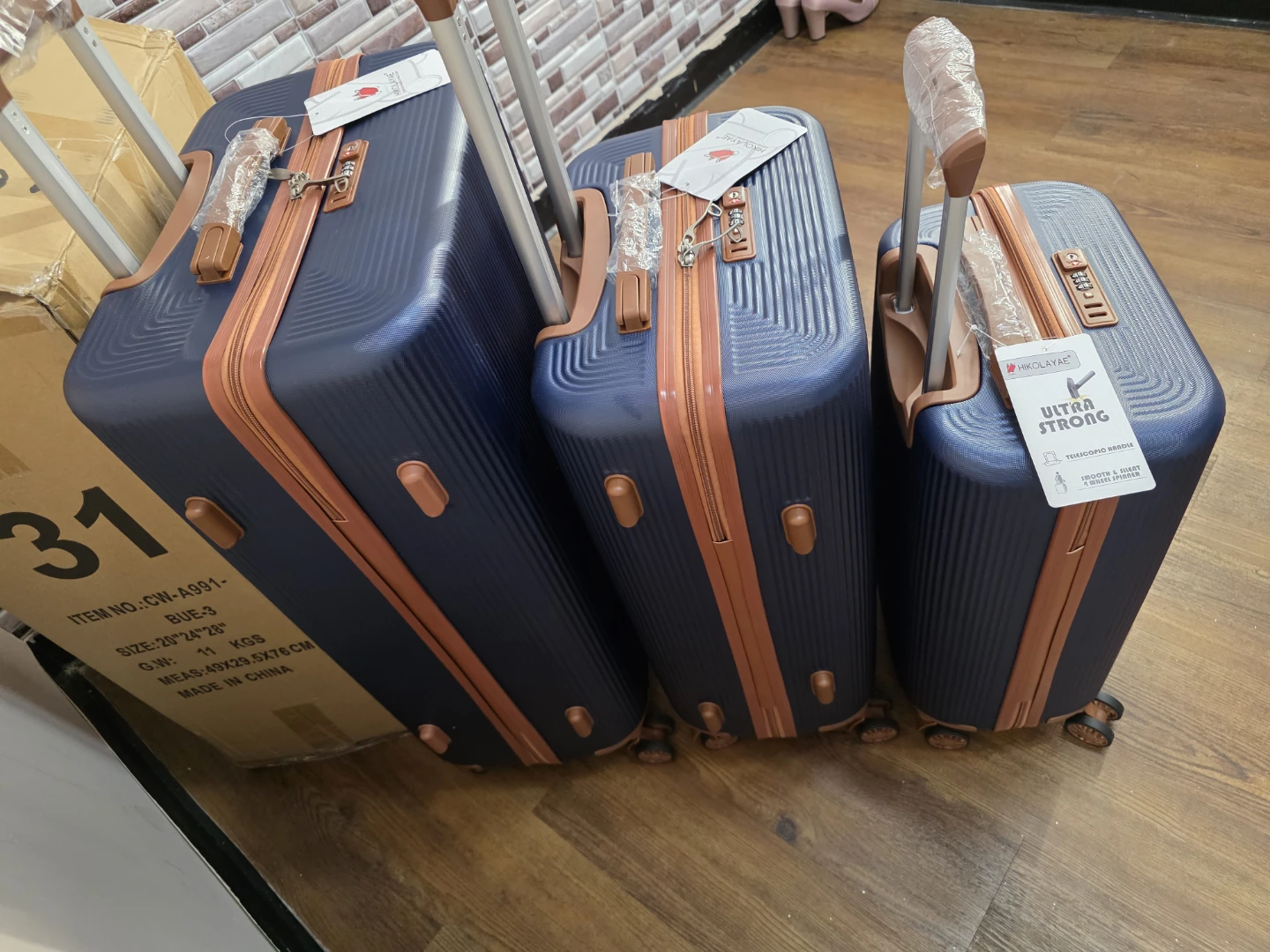 Luggage Set - 3 Piece - photo 2
