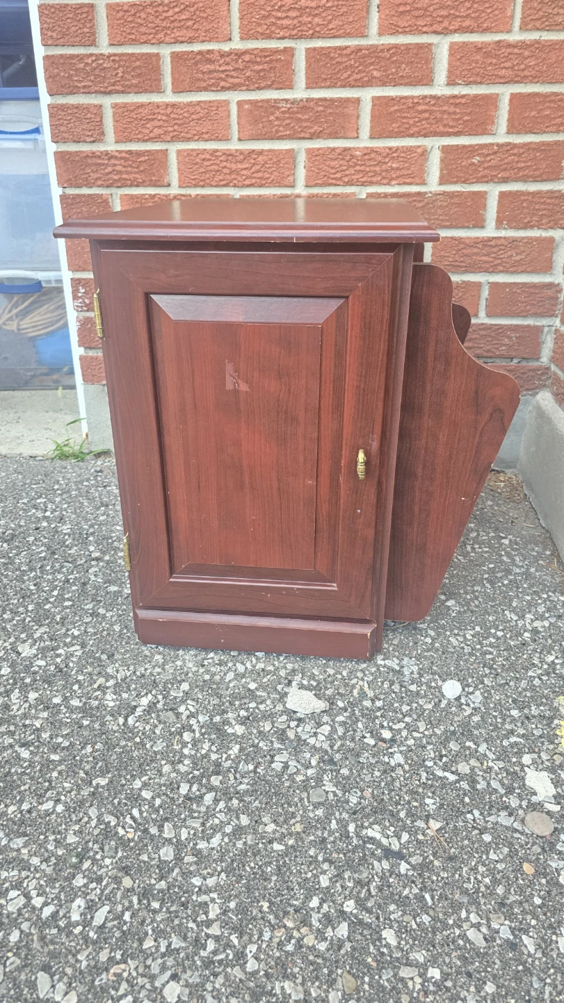 Wooden Magazine Rack with Cabinet