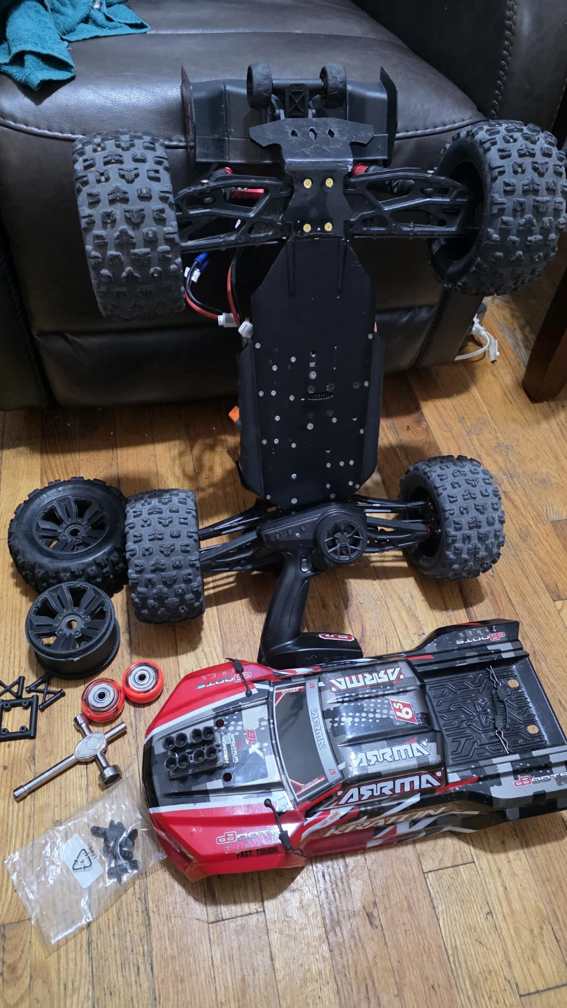 ARRMA Kraton RC 1/8 - photo 5