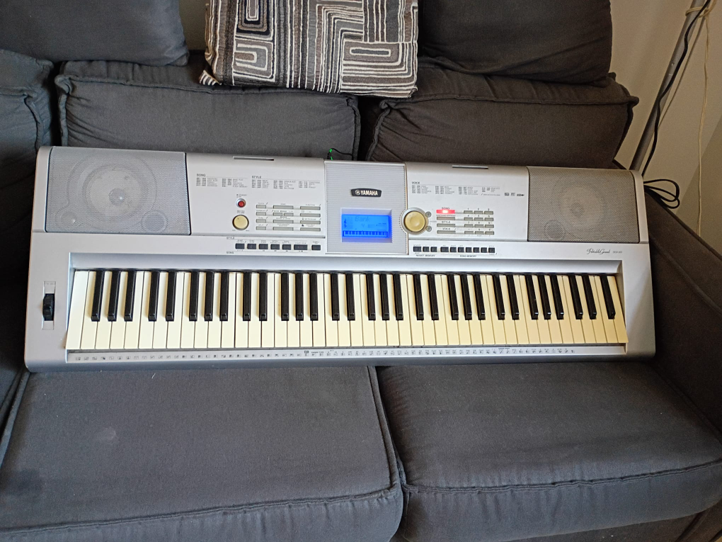 Yamaha PSR-E303 Portable Keyboard - photo 2