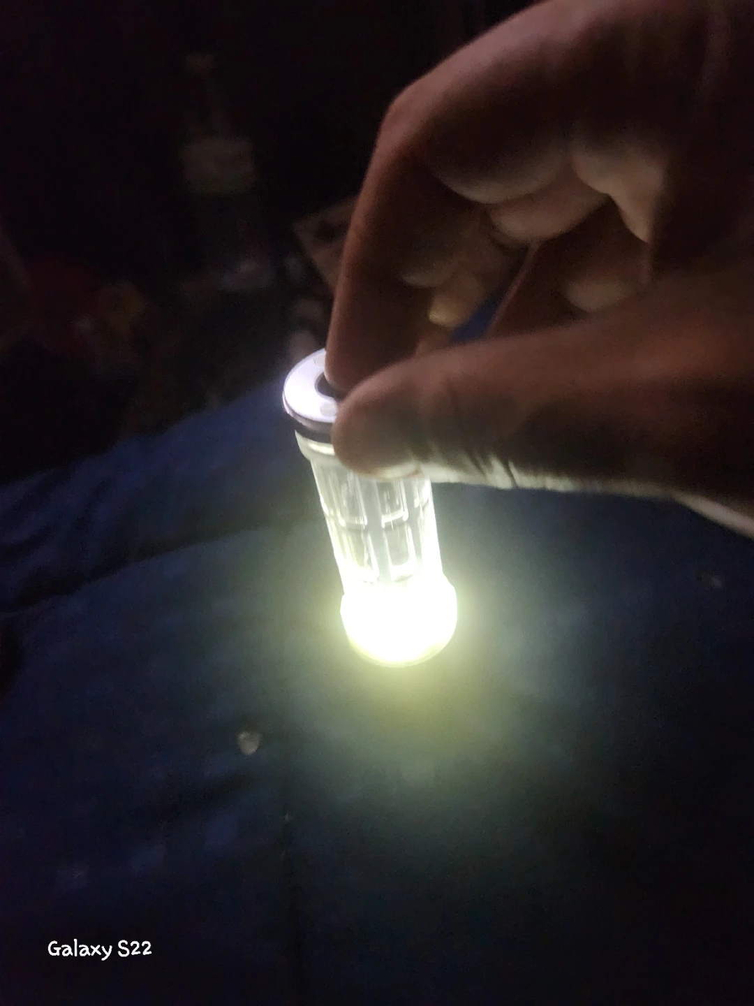 Compact Multi-Color LED Flashlight & Camping Lantern - photo 2