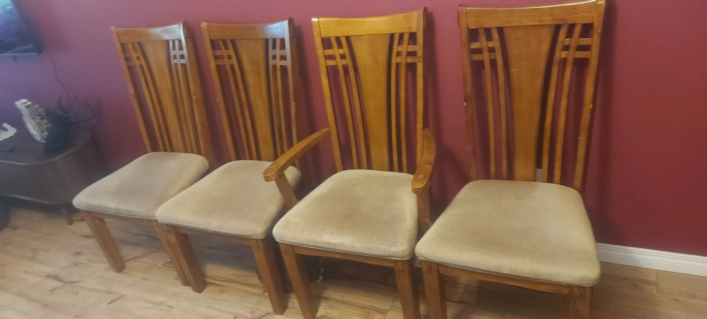 Set of 4 Wooden Dining Chairs