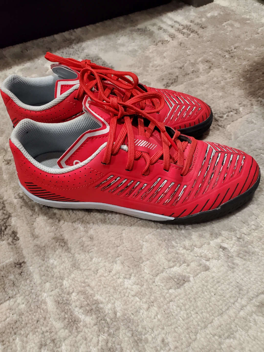 Decathlon Kipsta Ginka 500 Red/Black Kids Indoor Soccer Shoes