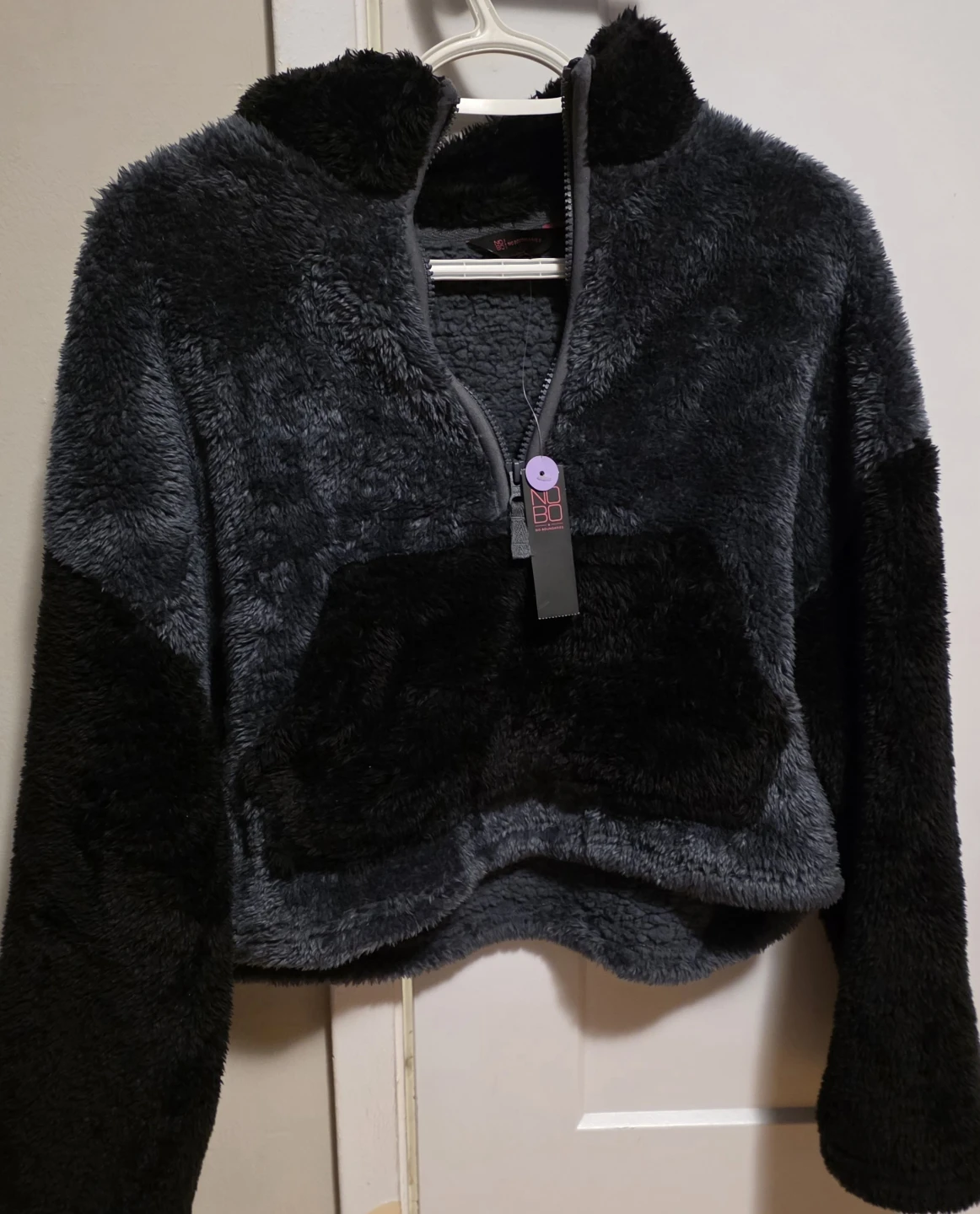 5 Womens Medium Tops