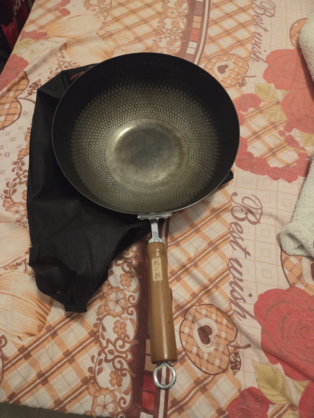 Wok with Wooden Handle