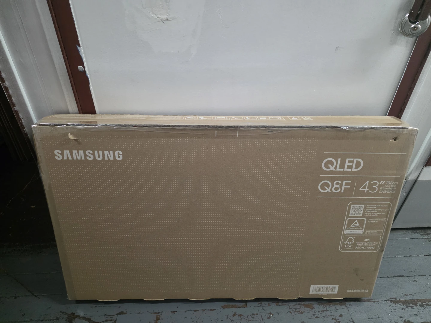 Samsung QLED Q8F 43" Smart TV QN43Q8FAAF