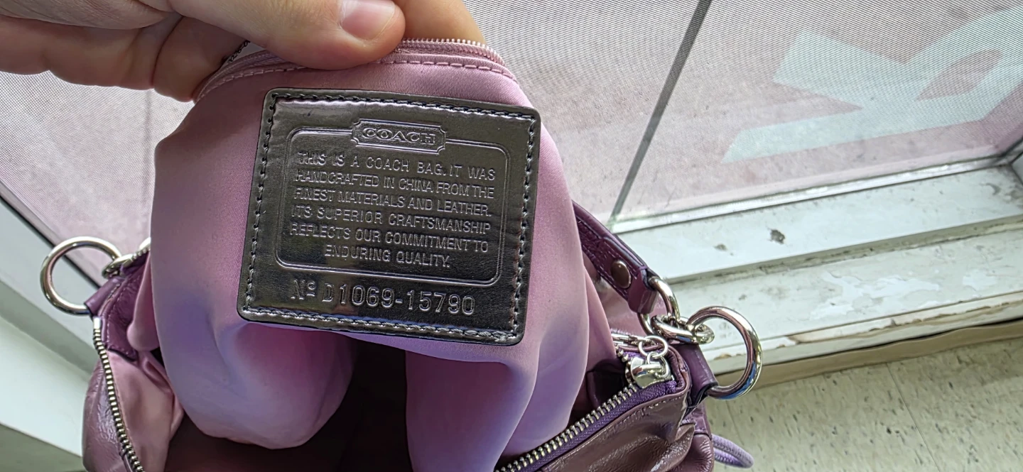 Autentic Coach Poopy Patent Leather Handbag - photo 3
