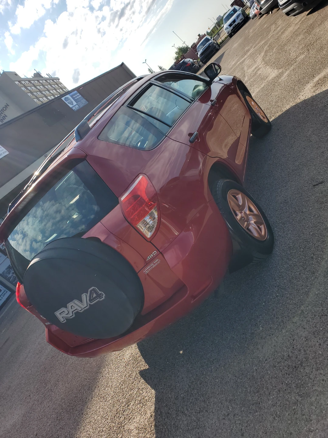 Red Toyota RAV4 V6 AWD - photo 3