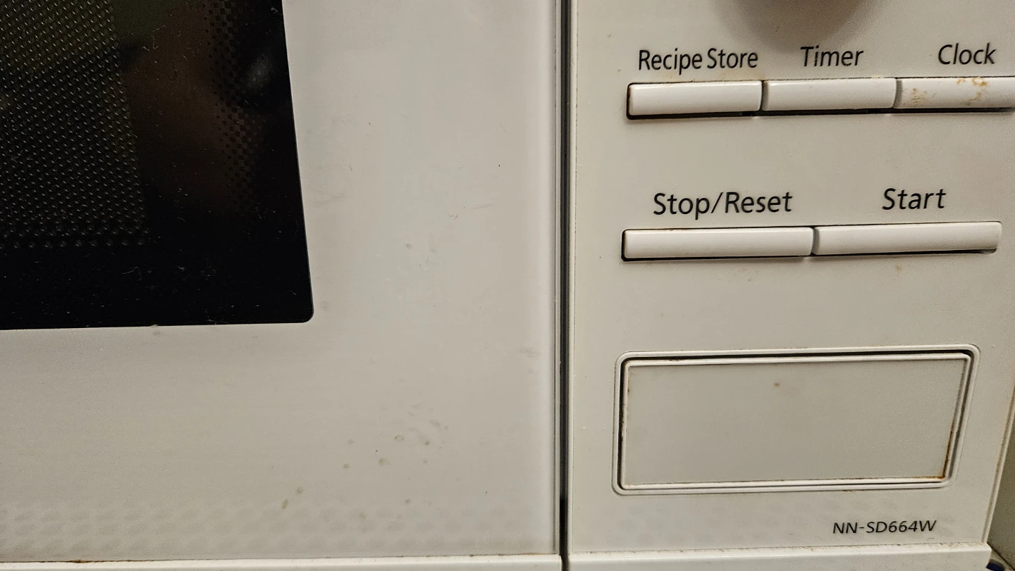 Panasonic Genius Inverter Microwave - photo 2