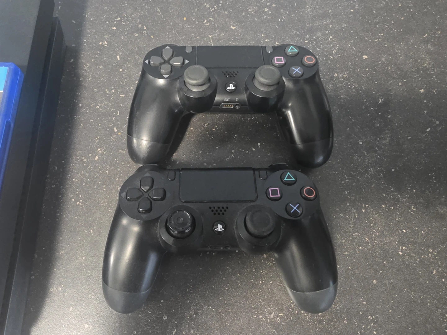 PlayStation 4 Console with Two Controllers and Fallout 4 Game - photo 2