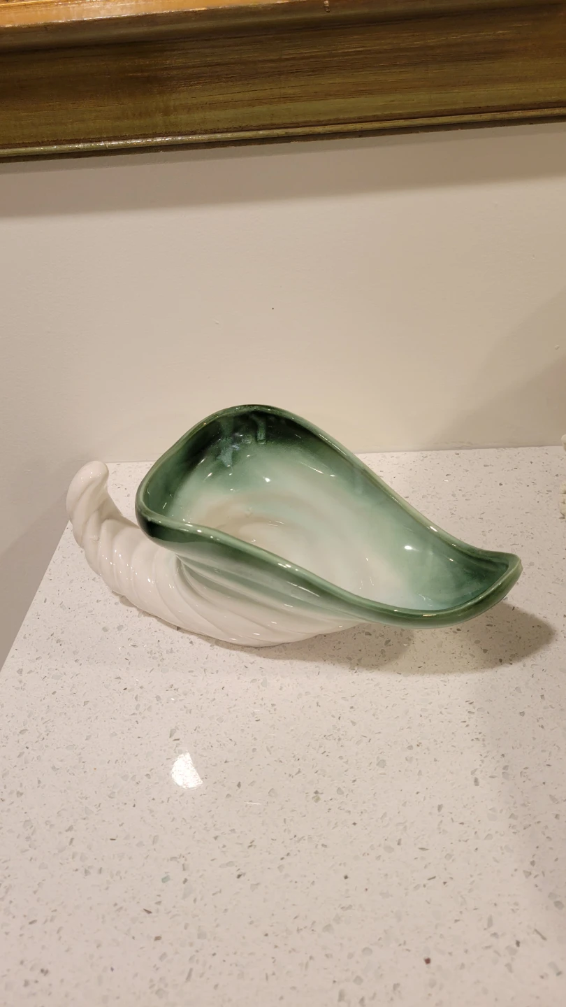 Regal Cornucopia Planter.  Horn of Plenty Plant Pot
