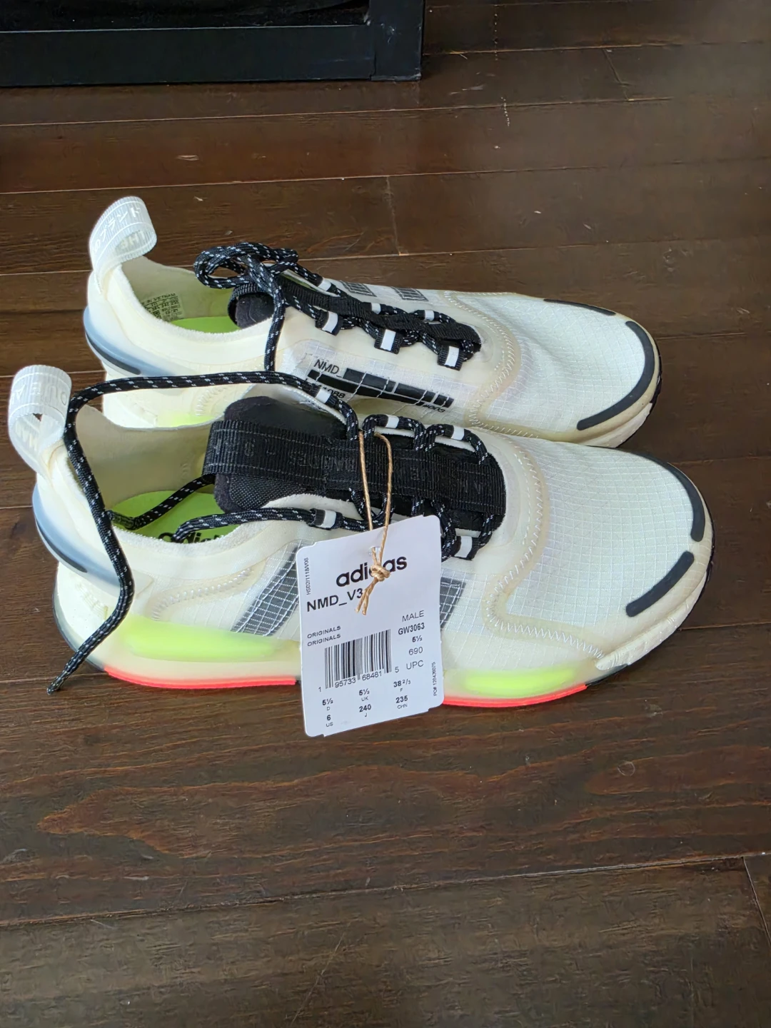 Adidas NMD_V3 Men's Shoes size 6