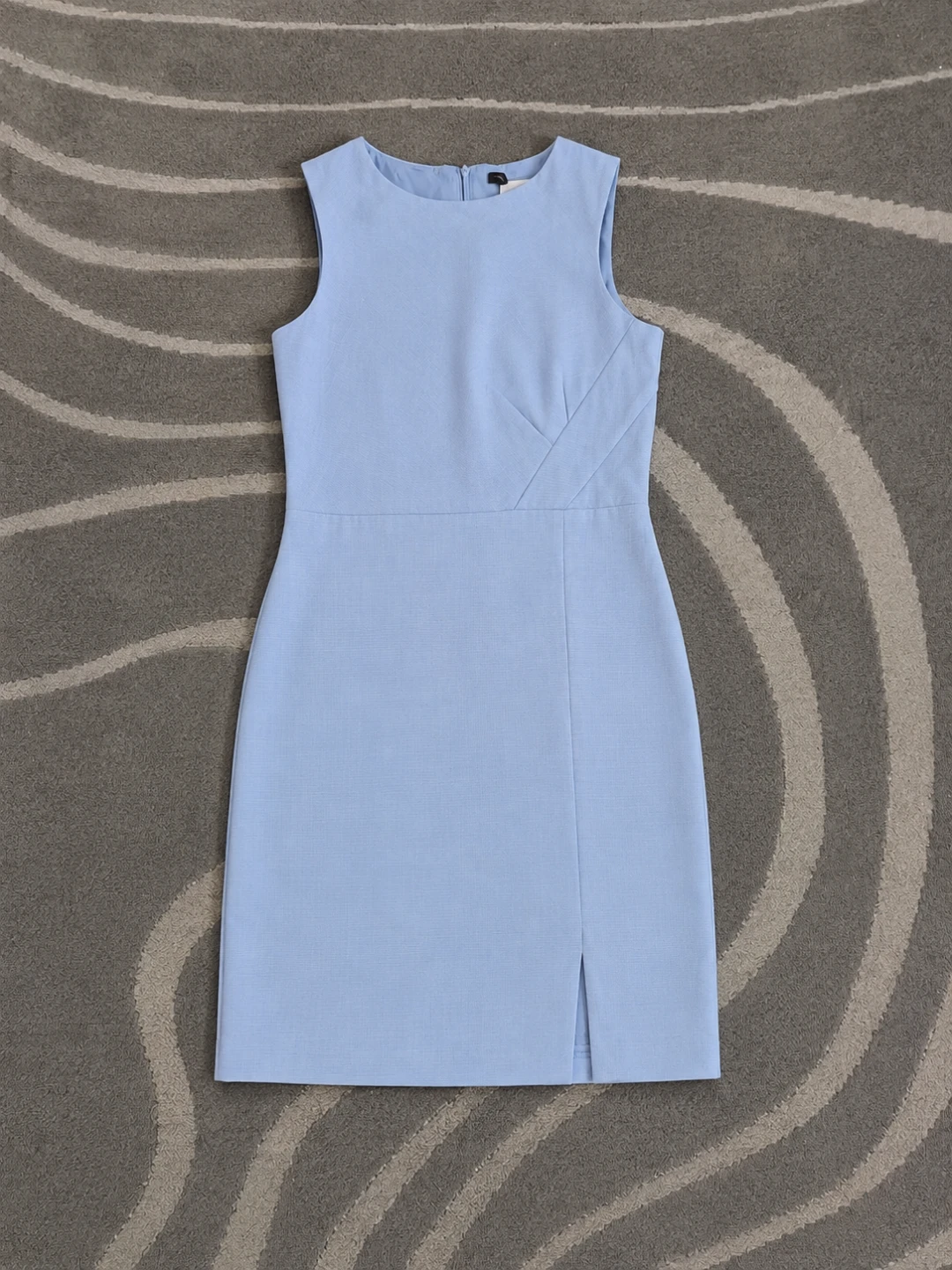 Light Blue Sleeveless Sheath Dress