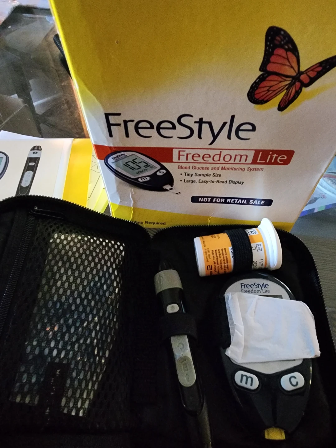 Abbott Freestyle Freedom Lite Blood Glucose Monitoring System - photo 3