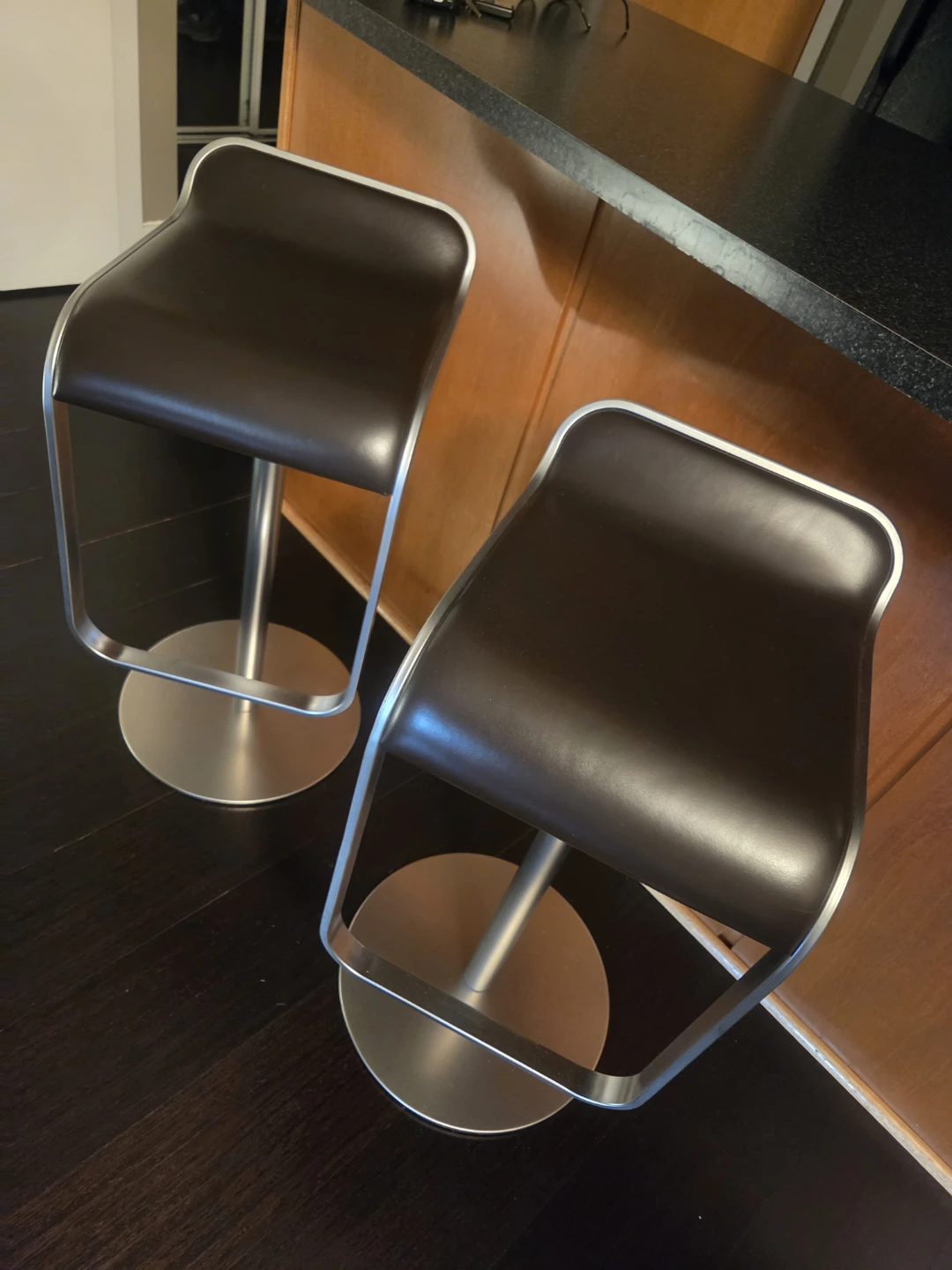 Set of 2 Modern Swivel Bar Stools