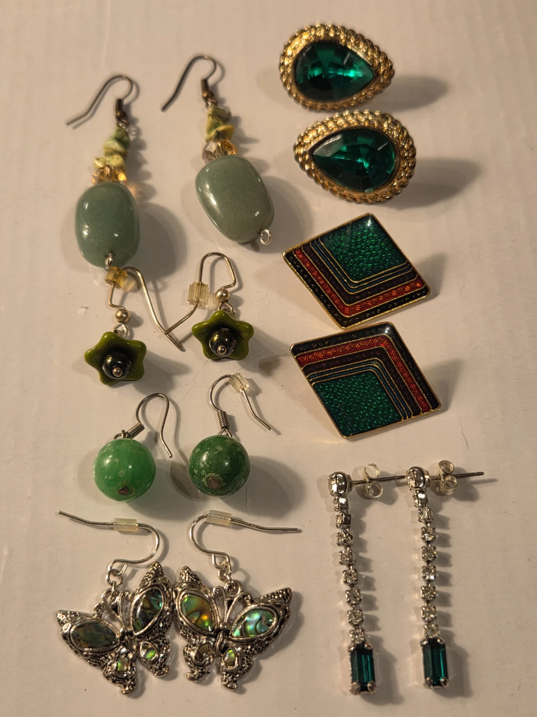 Assorted Dangle Earrings green volour