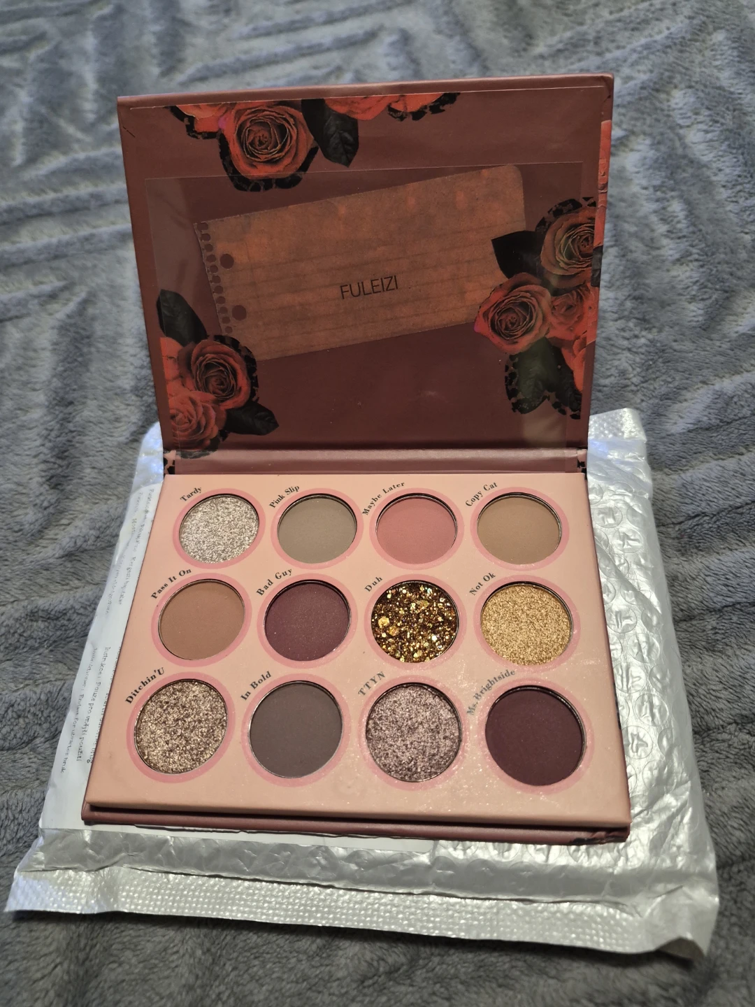 FULEIZI "What Ever" Eyeshadow Palette