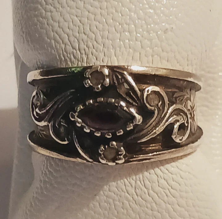 Gorgeous Ornate Sterling Silver purple stone ring