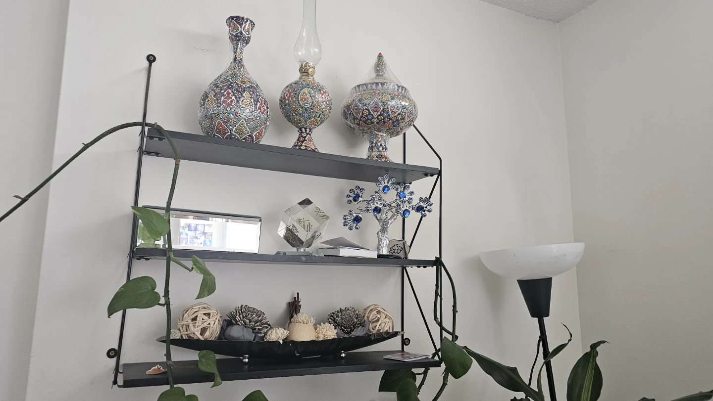Black Metal 3-Tier Wall Shelf - photo 2