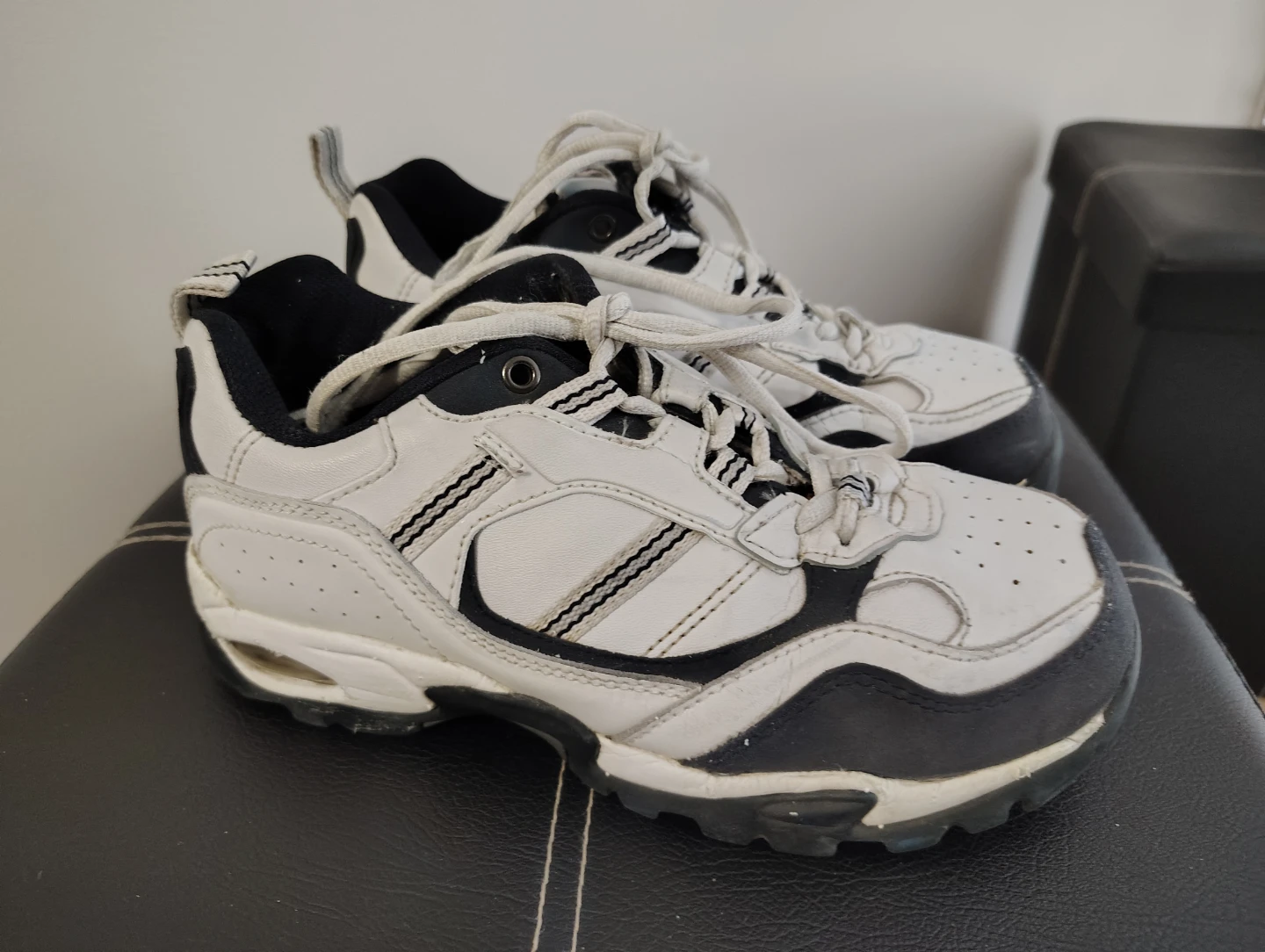 Workload Athletic Shoes White/Black