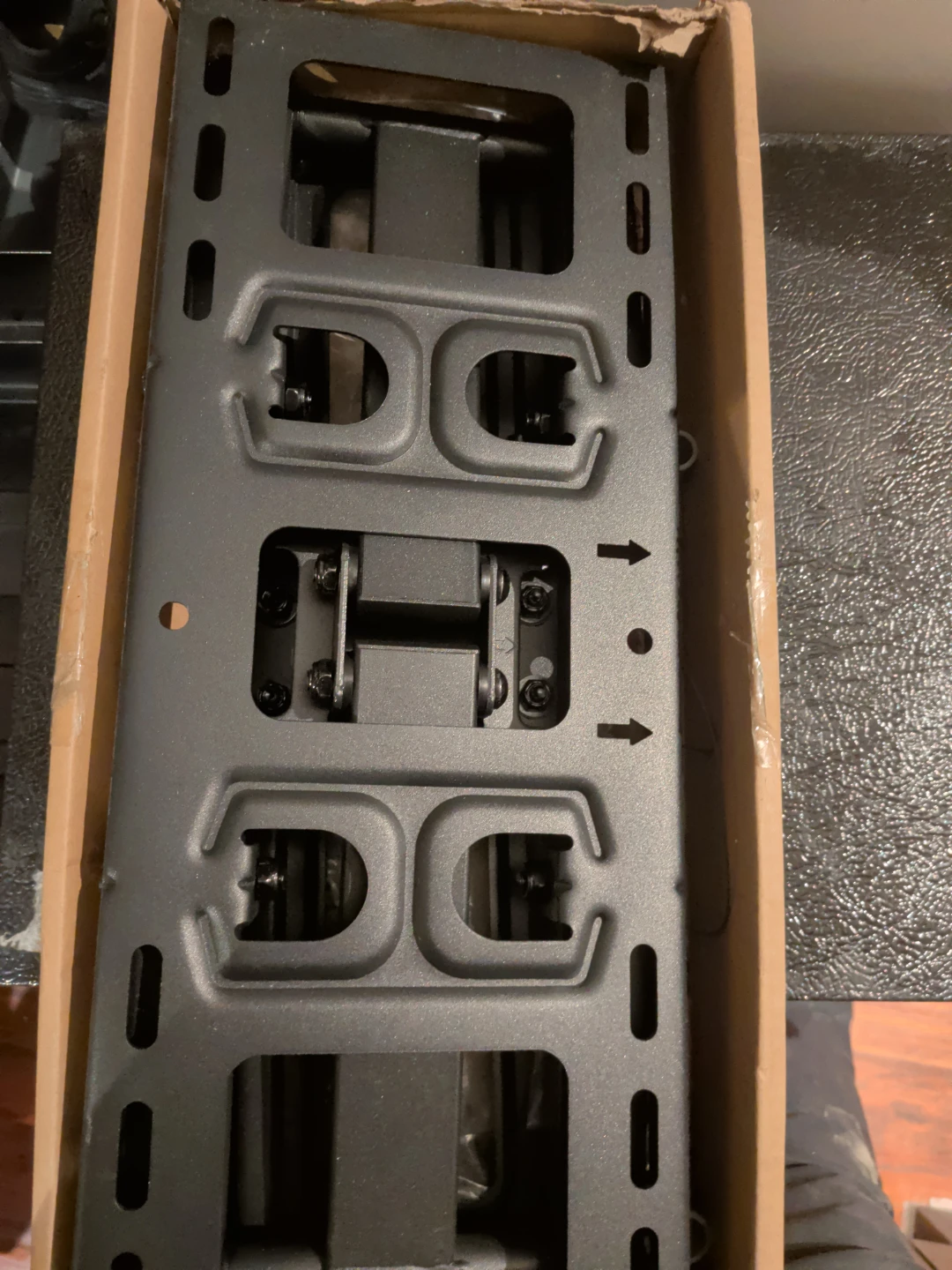 Medium Full-Motion TV Wall Mount - Model PIMFK1